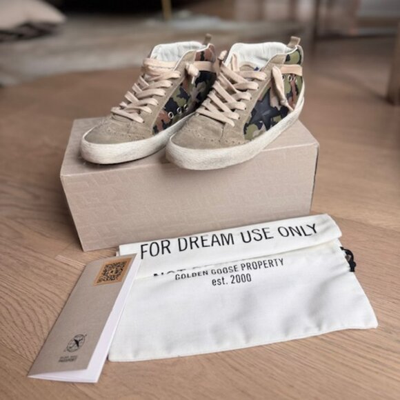 NEW IN BOX - GOLDEN GOOSE SNEAKERS, 35 / US 5 - Picture 5 of 6
